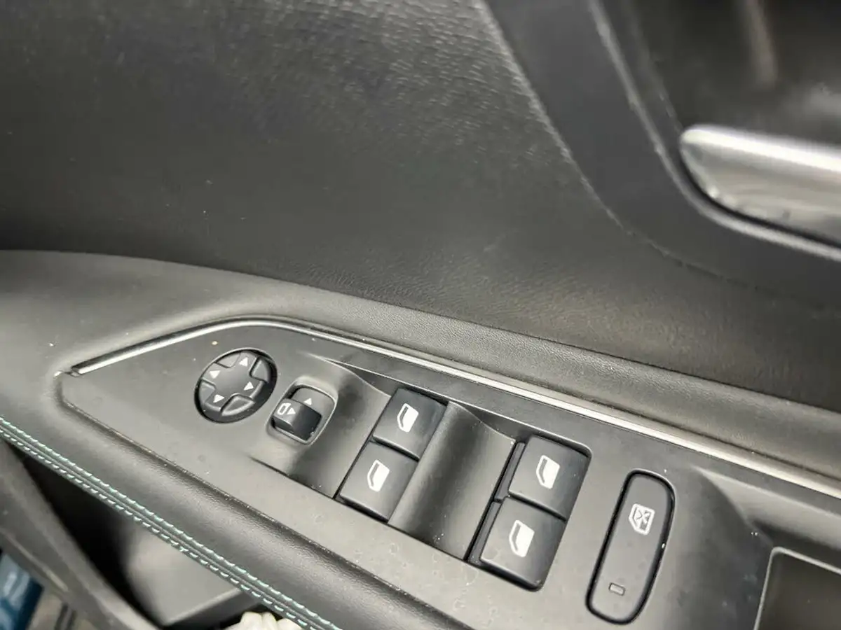 2021-peugeot-3008-suv-16-puretech-allure-premium-225bhp-hybrid-big-23