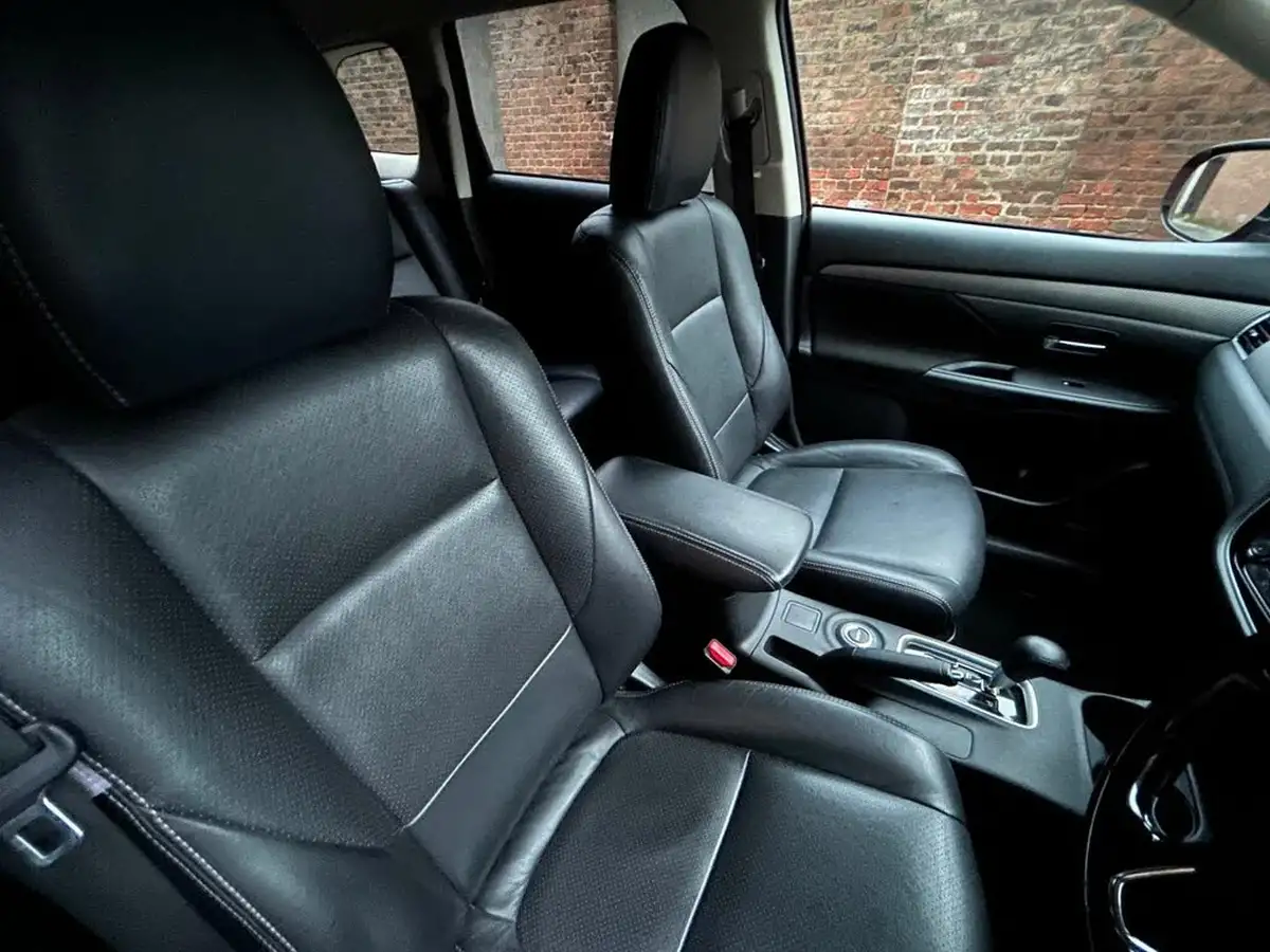 2016-mitsubishi-outlander-22di-d-gx3-7st-auto-big-21