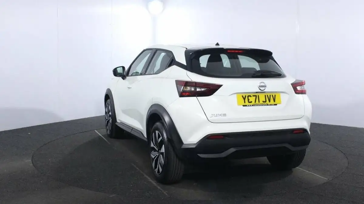 2021-nissan-juke-10-dig-t-acenta-dct-big-4