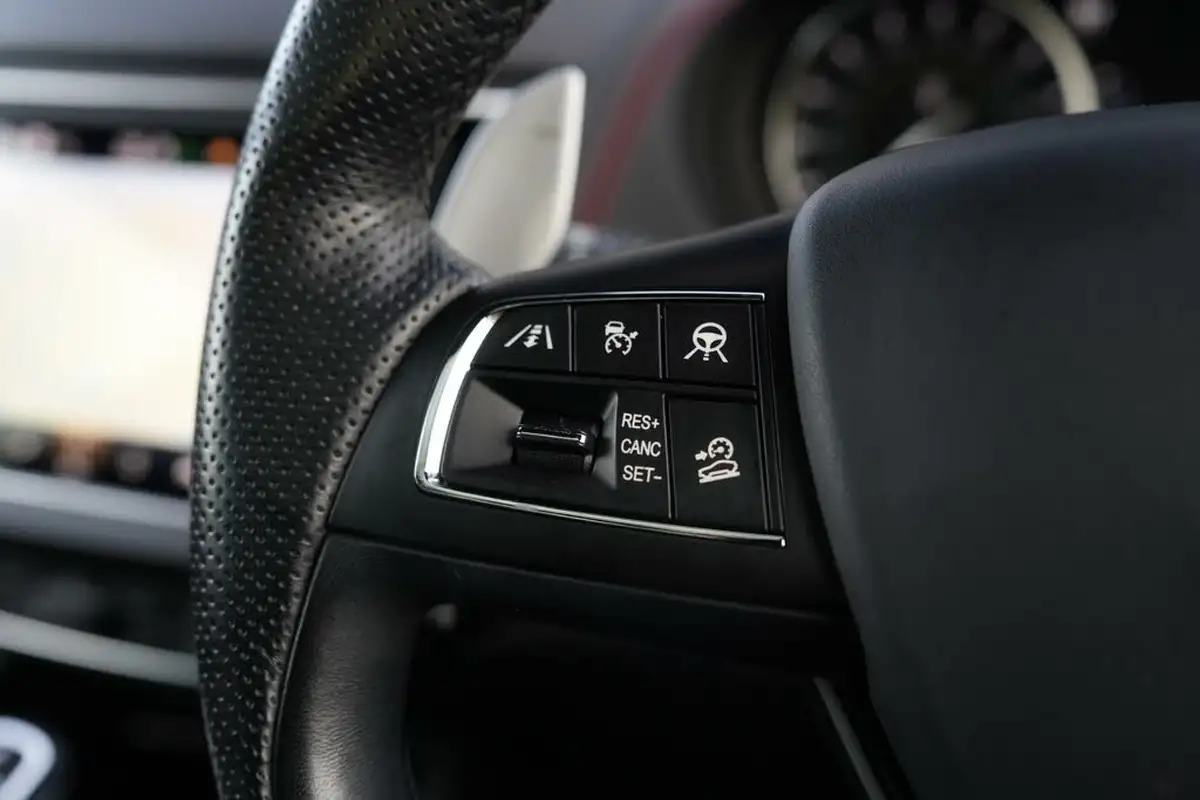 2021-maserati-levante-30-gransport-big-35