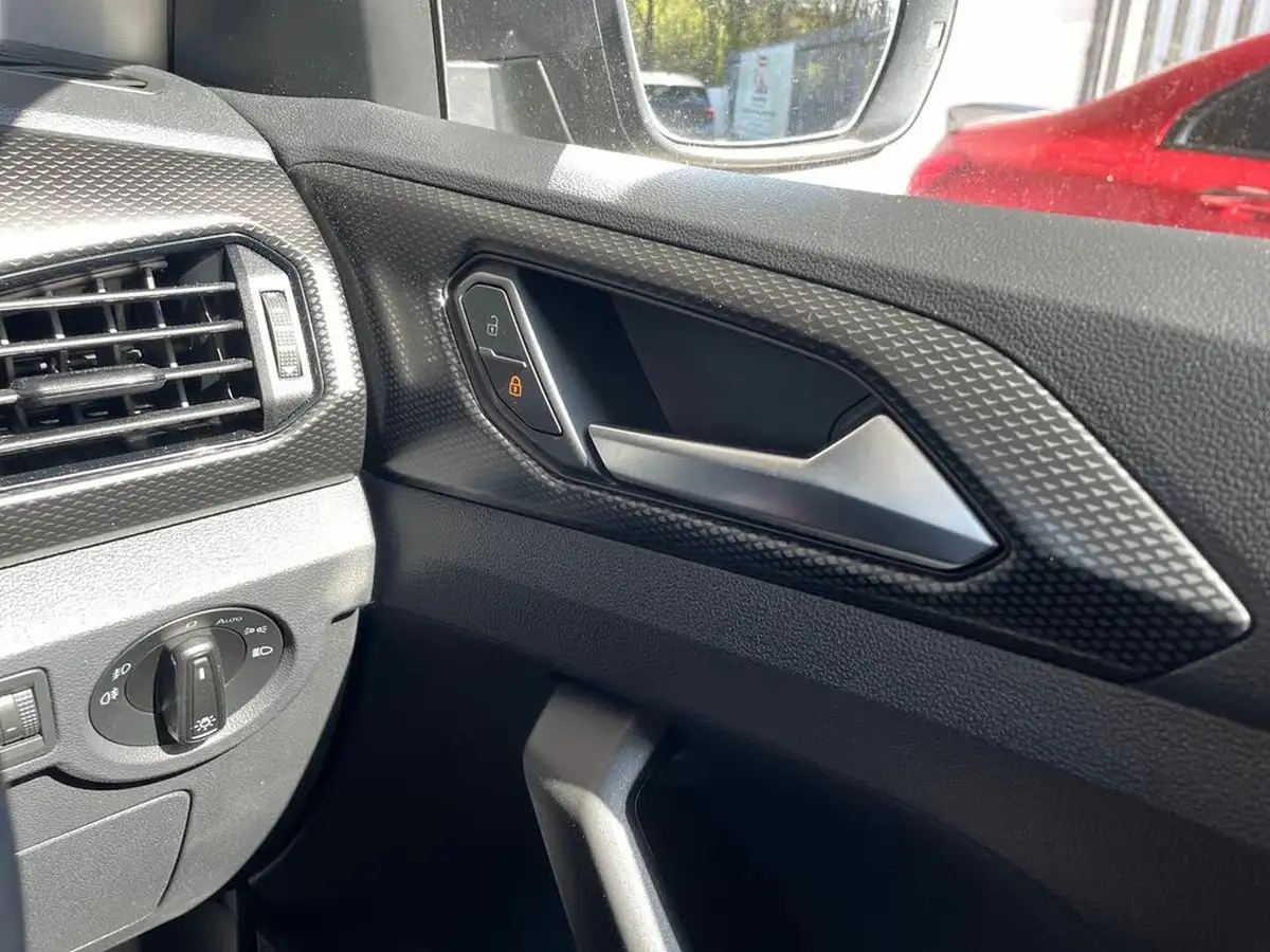 2022-volkswagen-t-cross-10-tsi-se-110ps-big-22