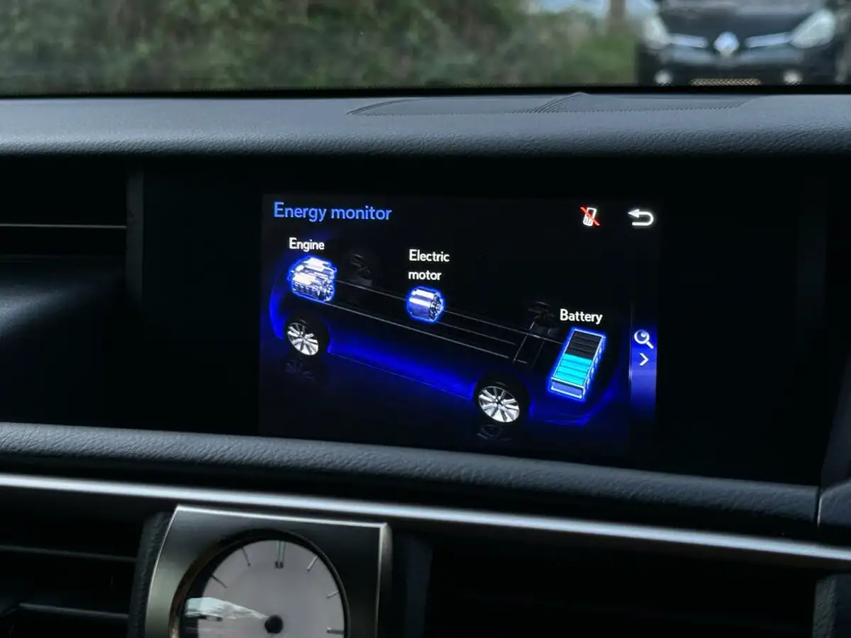 2018-lexus-is-300h-25-sport-lexus-navigation-big-33