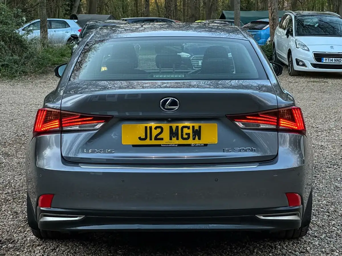 2018-lexus-is-300h-25-sport-lexus-navigation-big-9