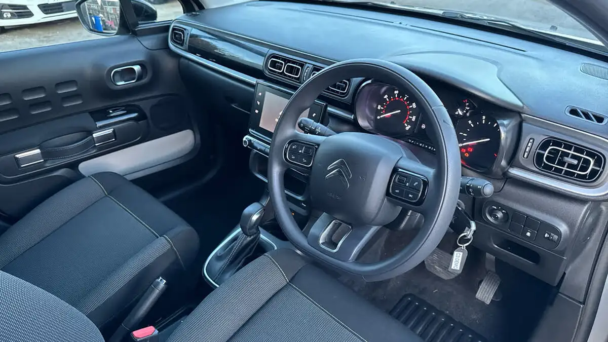 2024-citroen-c3-12-puretech-plus-110ps-eat6-big-10