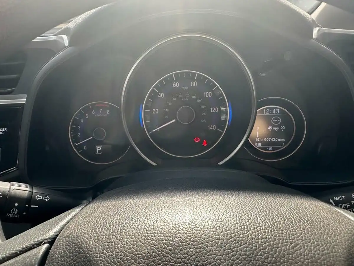 2019-honda-jazz-13-i-vtec-se-cvt-big-13