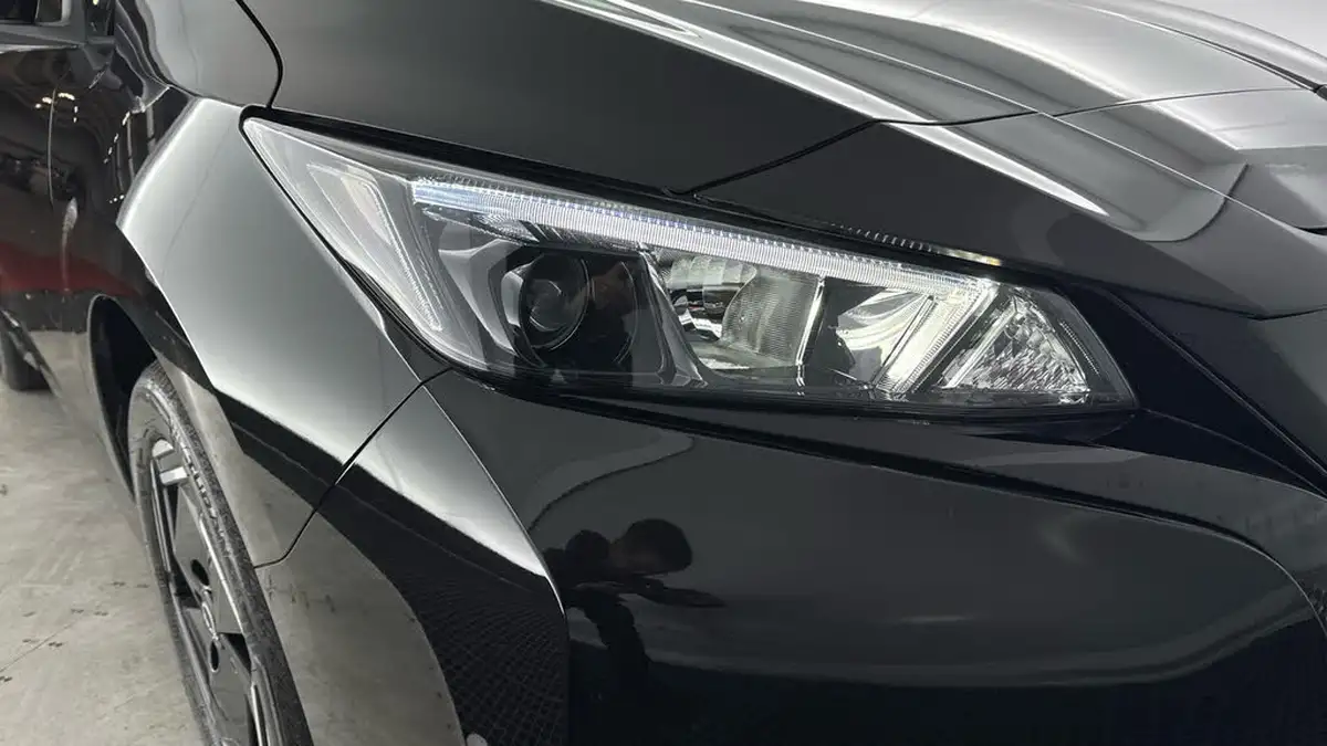 2023-nissan-leaf-e-acenta-39kwh-big-23