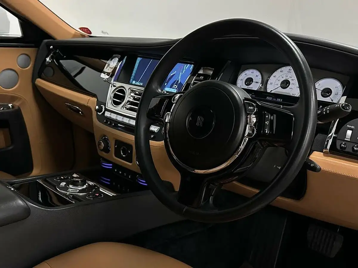 2013-rolls-royce-ghost-66-big-28