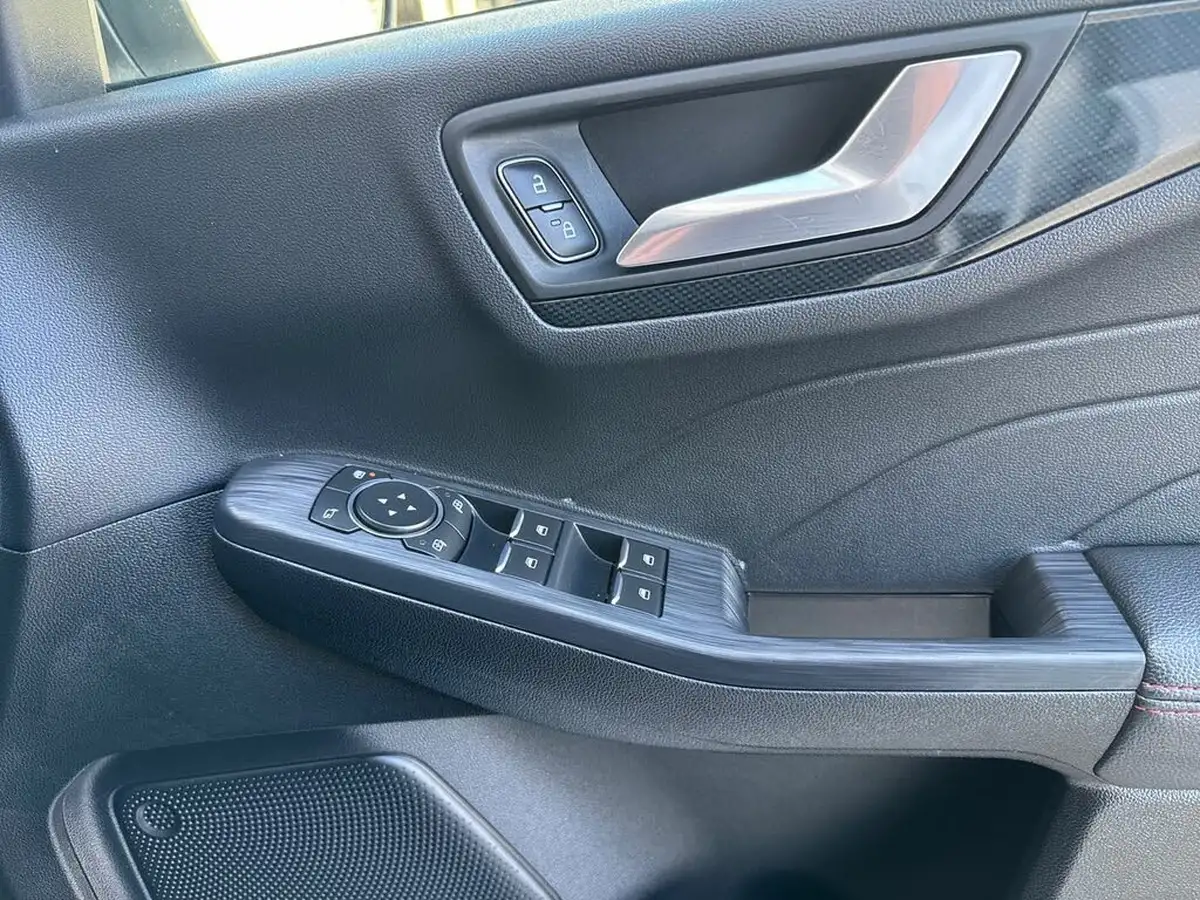 2022-ford-kuga-15-st-line-x-edition-big-24