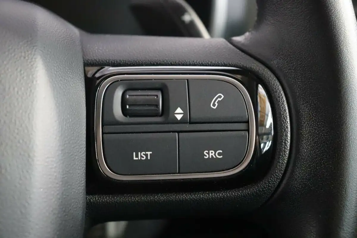 2020-citroen-c5-aircross-15bluehdi-flair-eat8-big-24