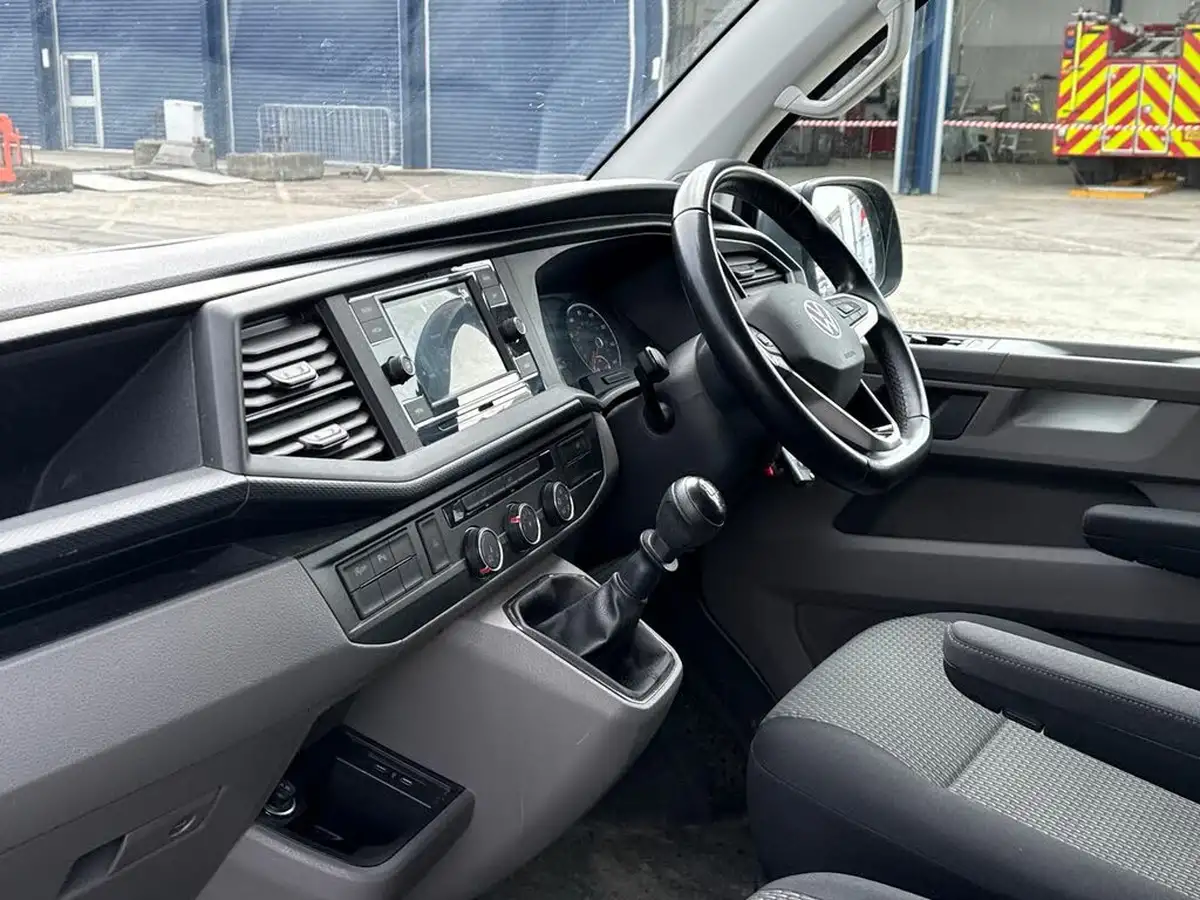 2022-volkswagen-transporter-20tdi-t28-highline-bmt-swb-110pseu6d-big-6