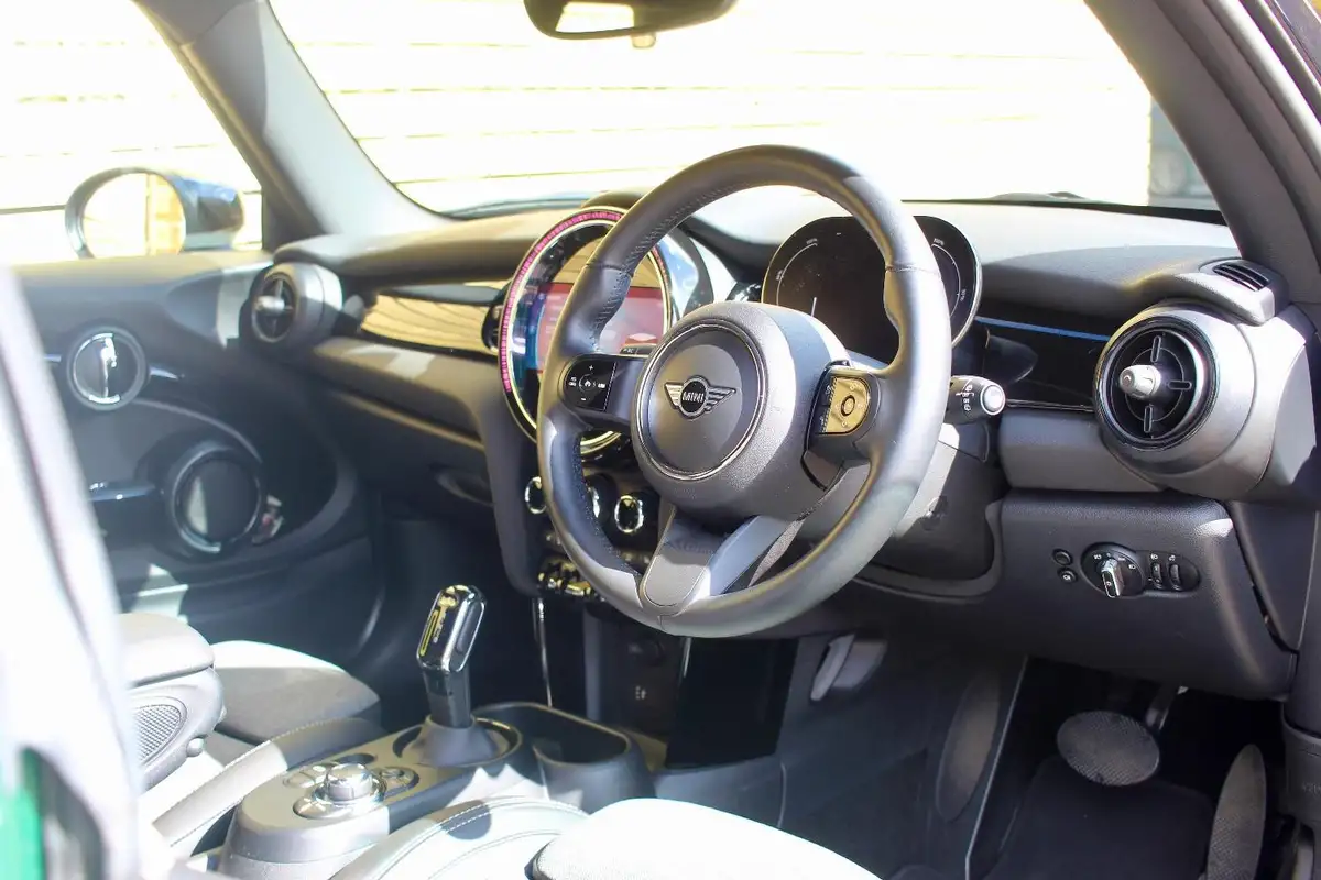 2022-mini-cooper-e-cooper-s-2-big-5