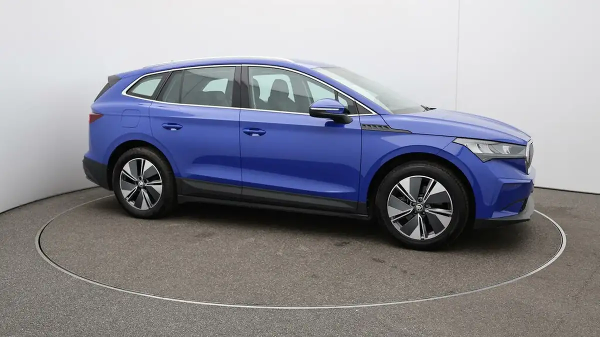 2022-skoda-enyaq-e-80-82-kwh-big-44