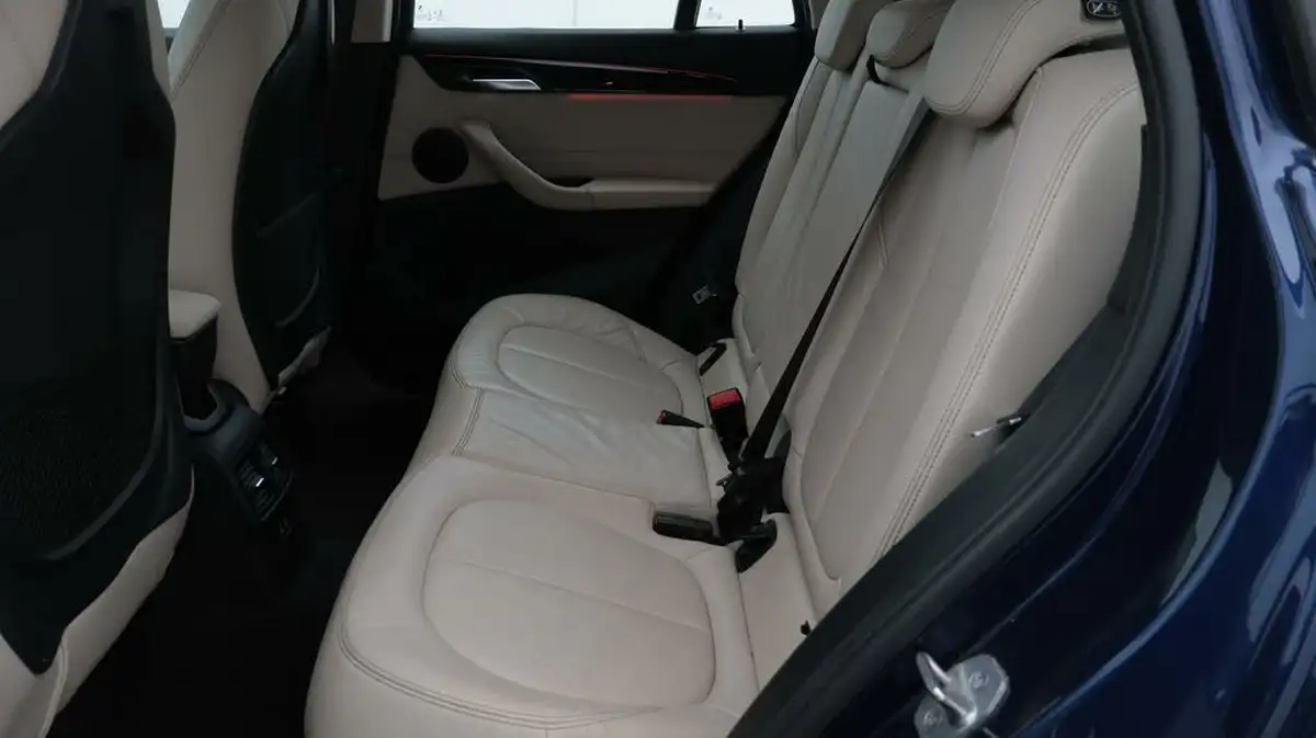 2019-bmw-x1-20-xdrive20i-xline-big-16