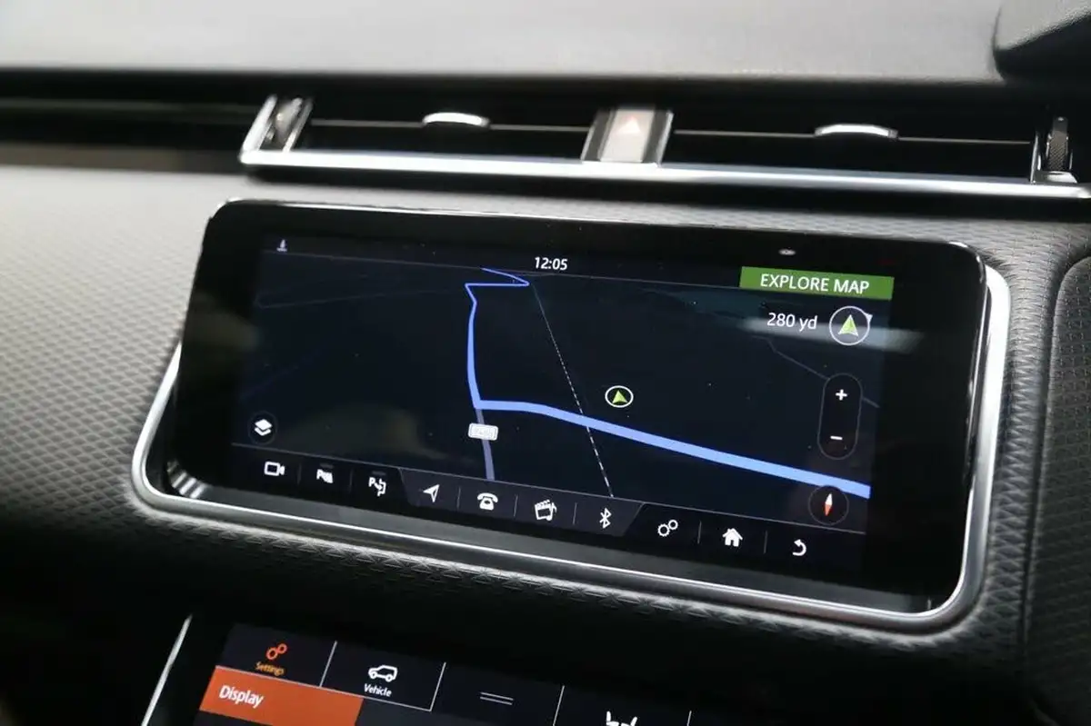 2018-land-rover-range-rover-velar-20-d240-r-dynamic-se-big-27