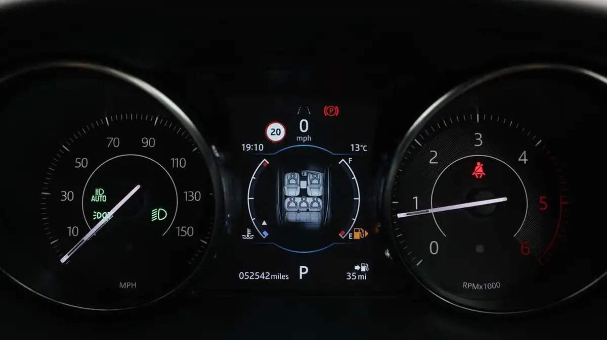 2019-jaguar-e-pace-20-i4d-r-dynamic-se-180ps-awd-auto-big-9
