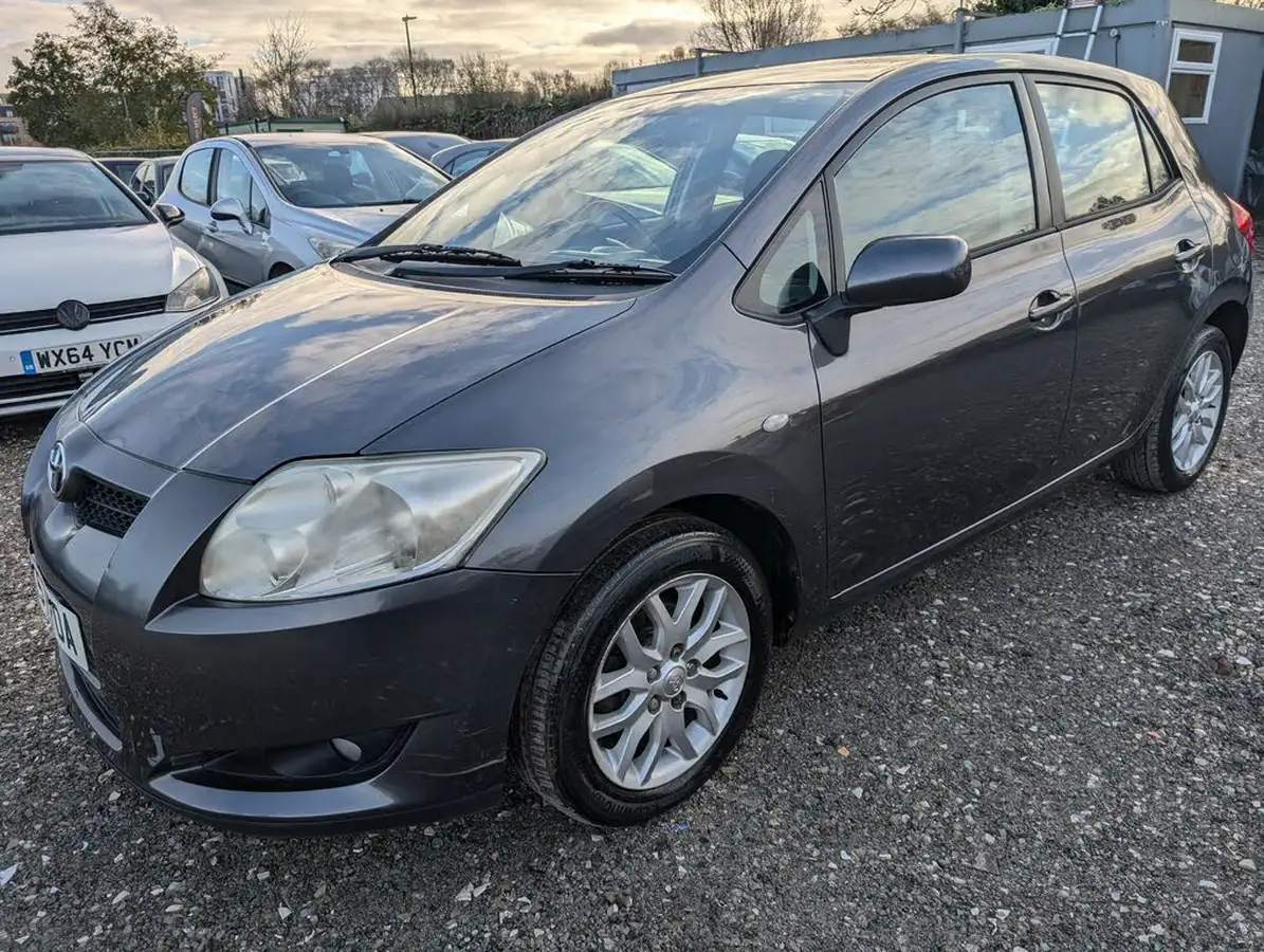 2007-toyota-auris-16-tr-vvt-i-5d-big-2