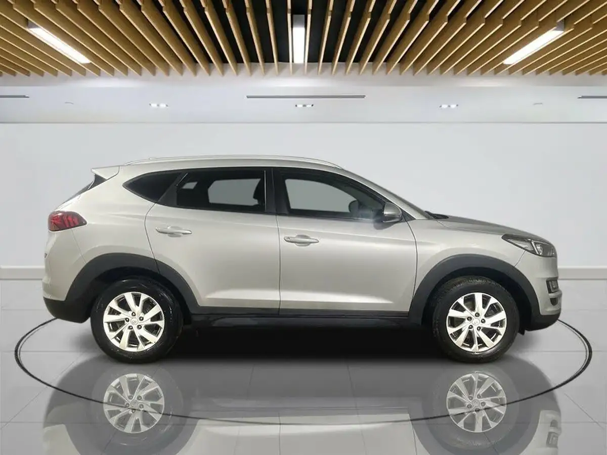 2018-hyundai-tucson-16-gdi-se-nav-big-5