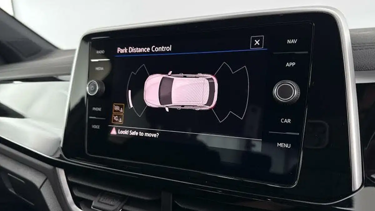 2024-volkswagen-t-roc-20tdi-r-line-dsg-big-21