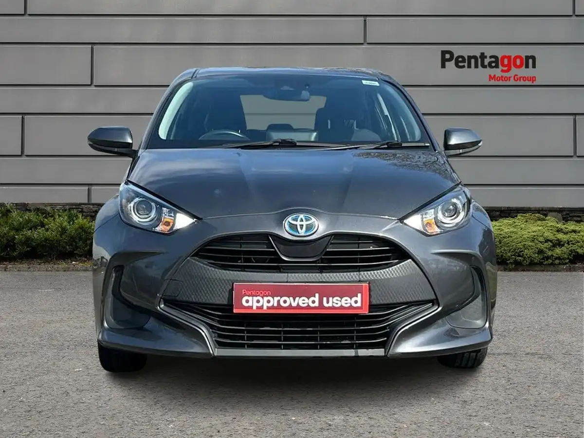 2021-toyota-yaris-15-vvt-i-icon-114bhp-hybrid-1490cc-e-cvt-big-12