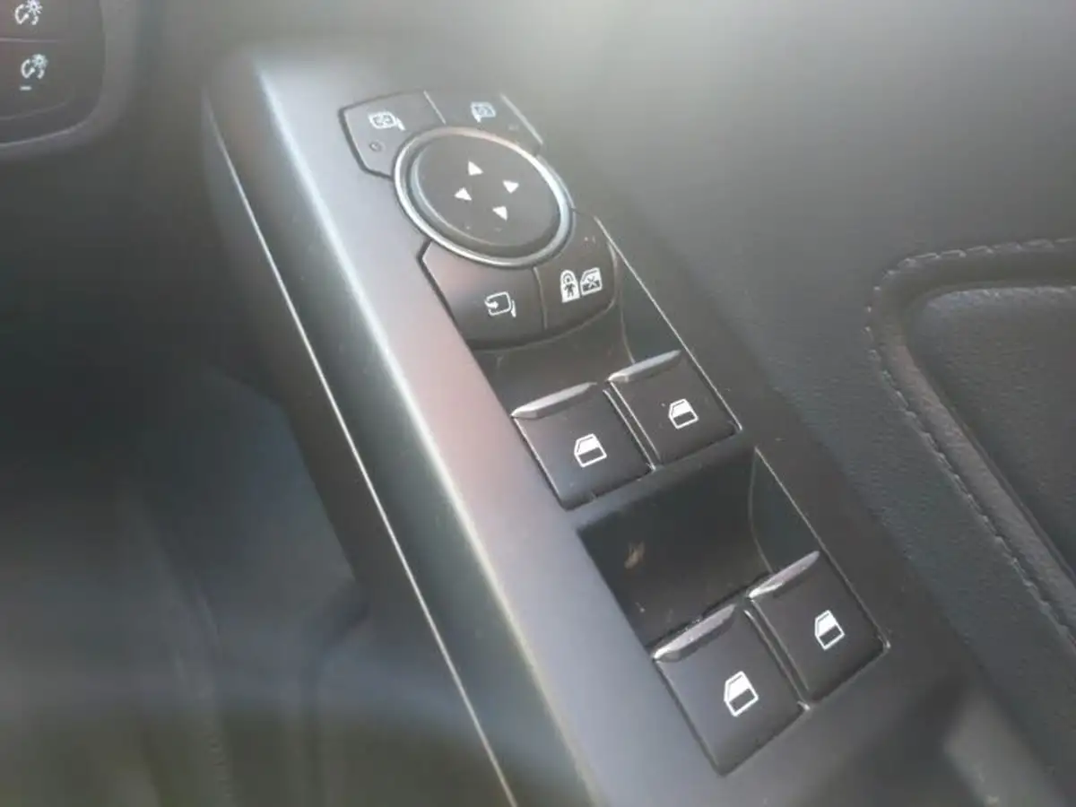 2020-ford-focus-big-13