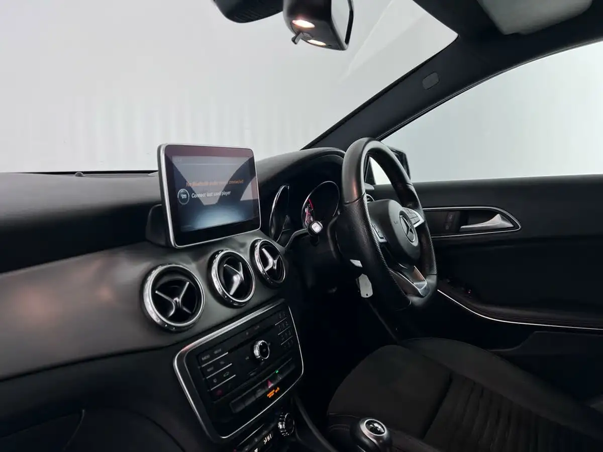 2016-mercedes-benz-gla-class-21d-gla-200d-amg-line-ss-big-19
