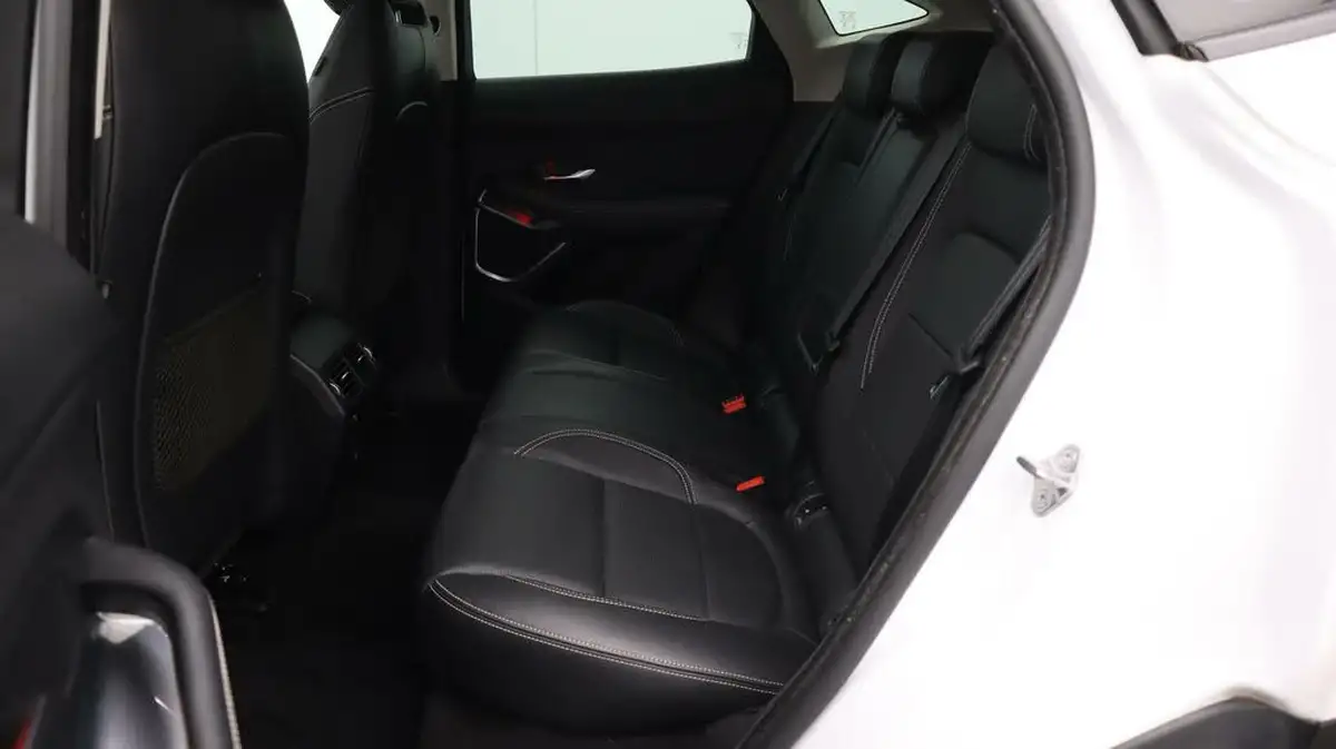 2018-jaguar-e-pace-20-i4d-r-dynamic-hse-180ps-big-16
