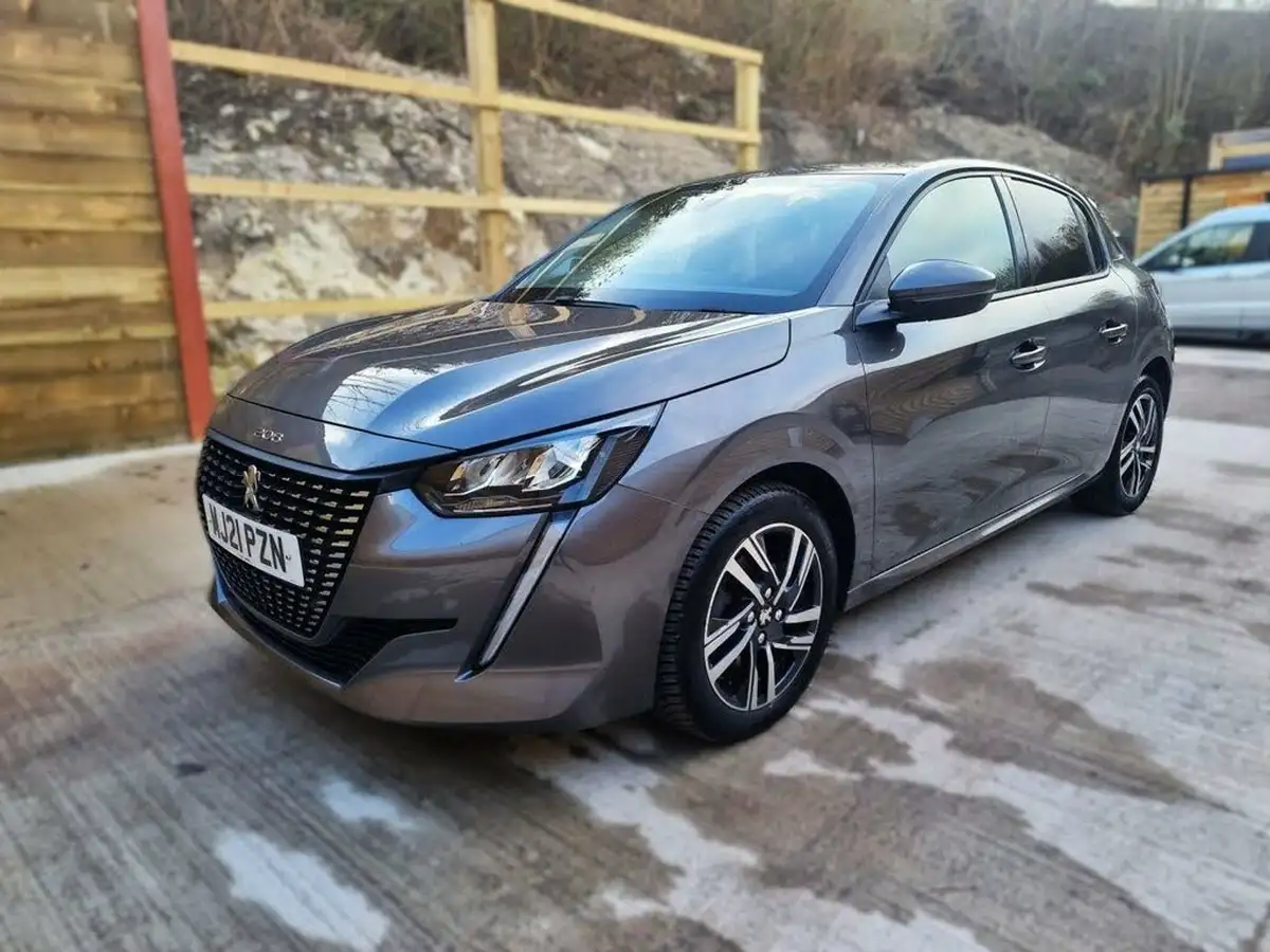 2021-peugeot-208-12-puretech-allure-premium-100bhp-eat8-big-2