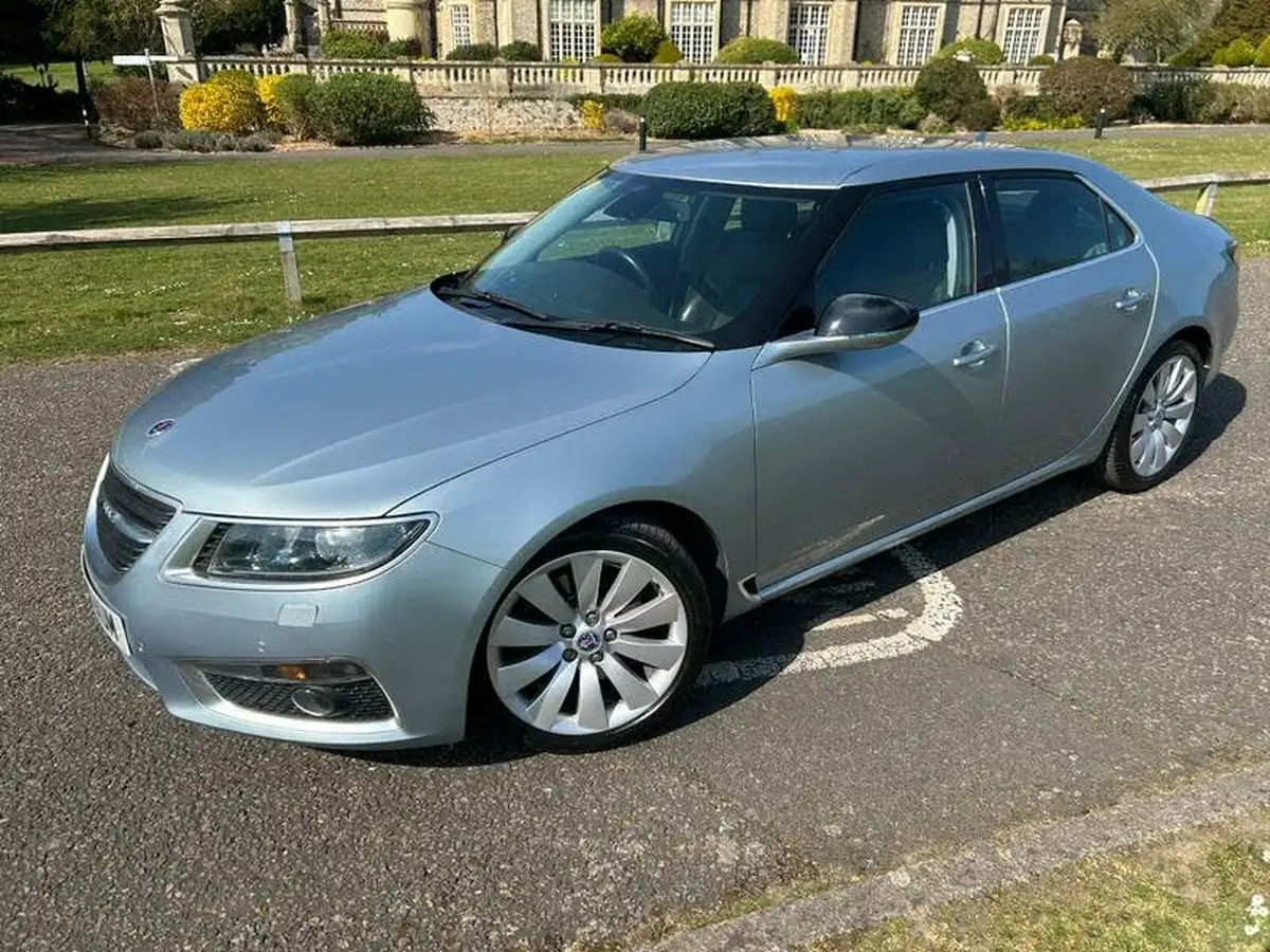 2010-saab-9-5-28-aero-big-27
