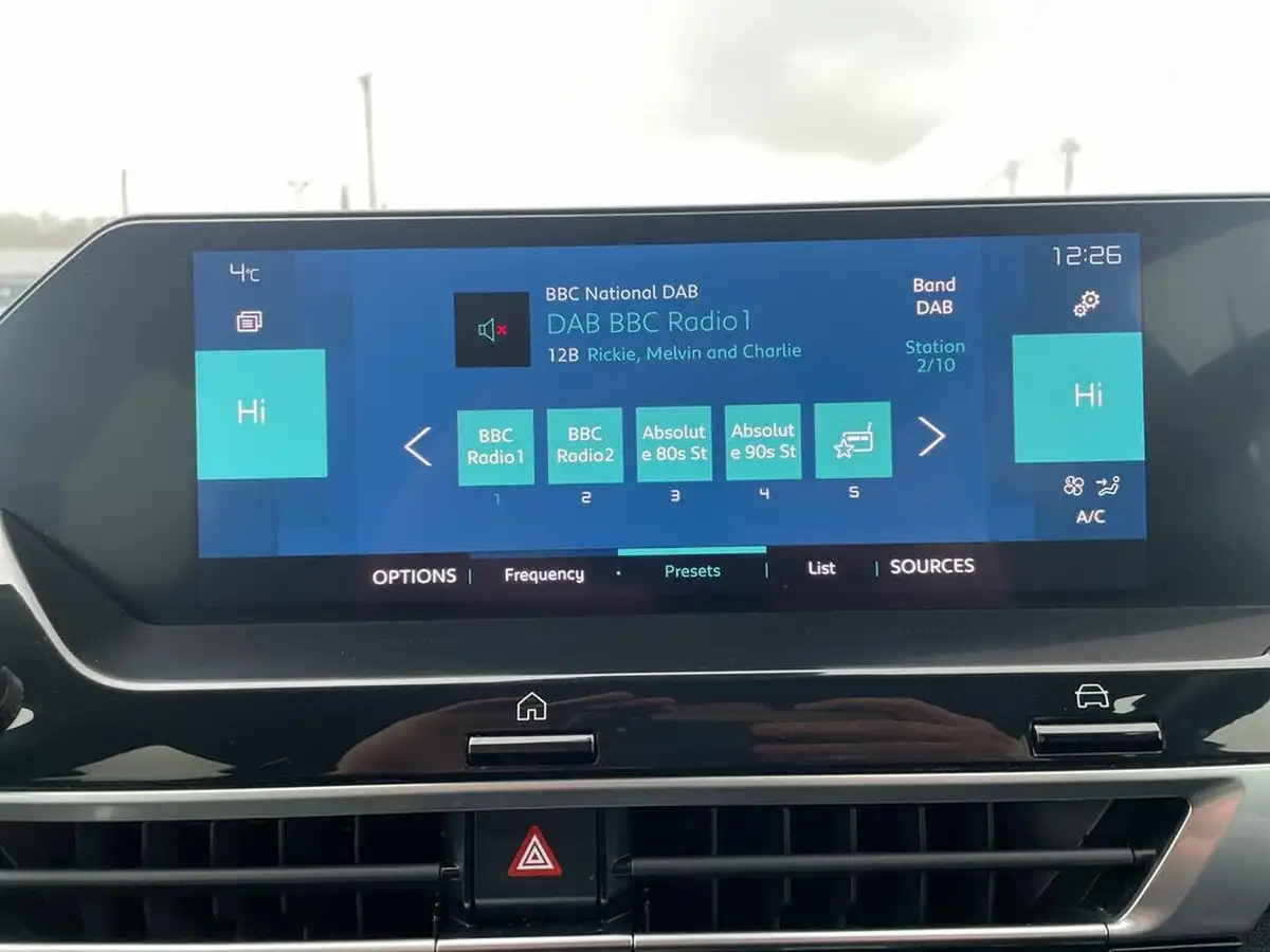 2022-citroen-c4-e-shine-plus-big-16