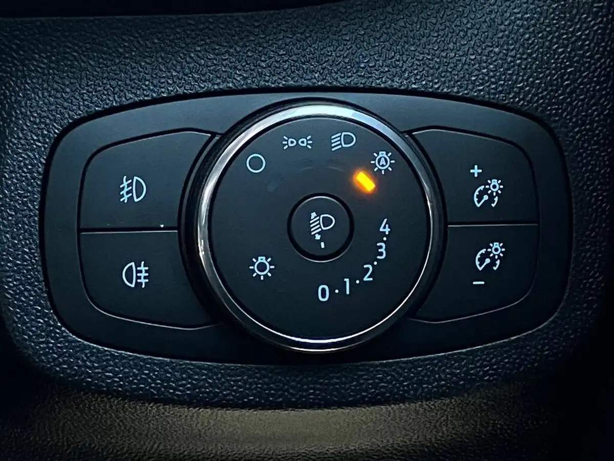 2022-ford-fiesta-10t-titanium-125ps-hybrid-mhev-big-36
