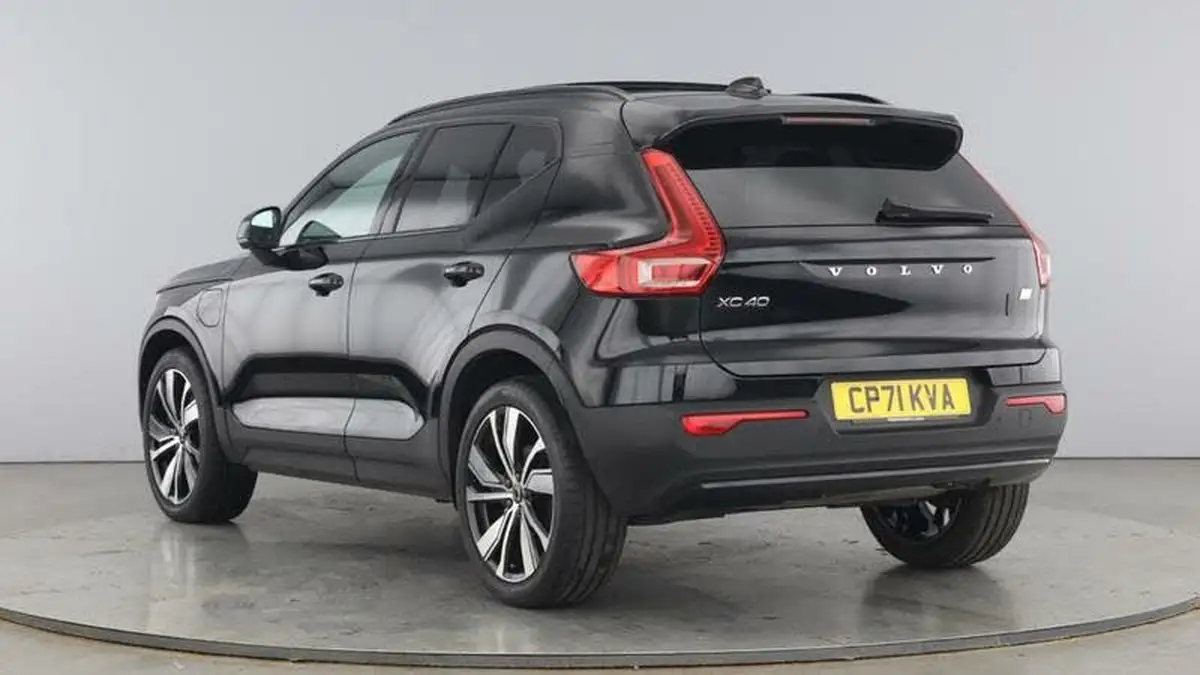 2022-volvo-xc40-15-t5-r-design-pro-big-2