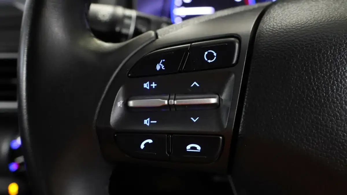 2020-hyundai-kona-10-t-gdi-play-big-21