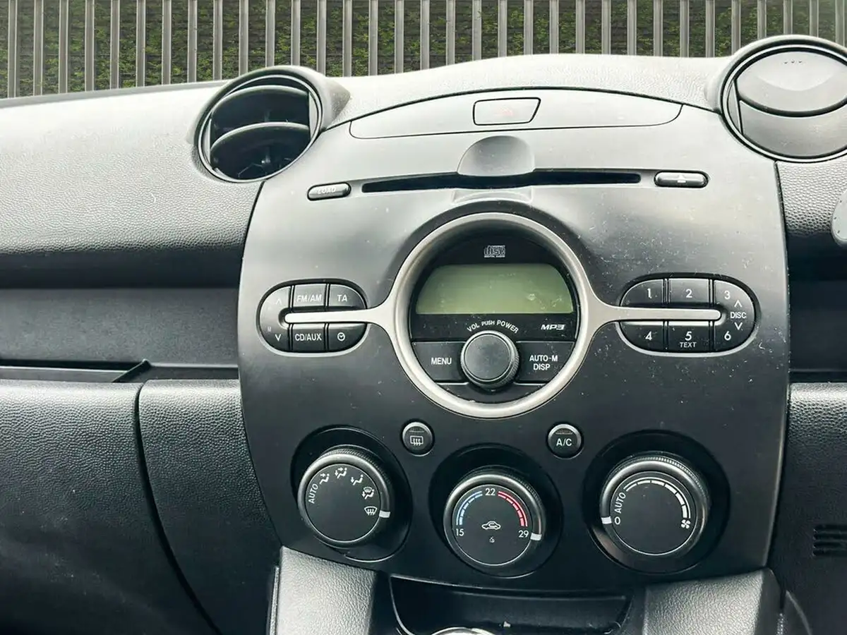 2008-mazda-mazda2-15-sport-5d-big-13