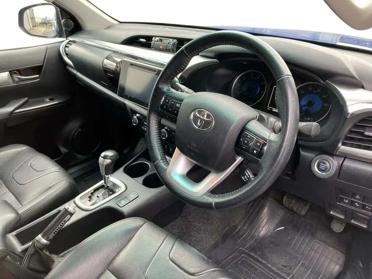 2016-toyota-hi-lux-24d-invincible-x-auto-big-7
