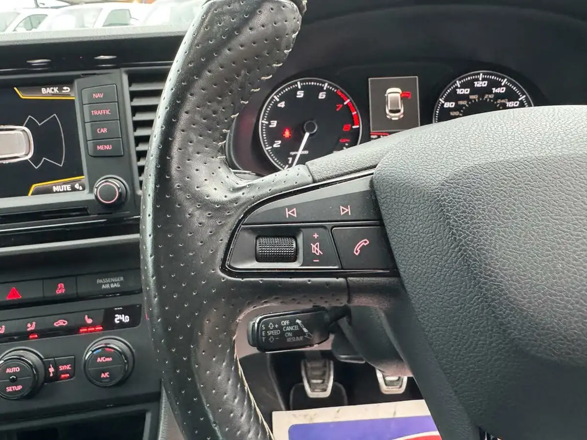 2015-seat-leon-20-cupra-280-sports-tourer-5d-big-56