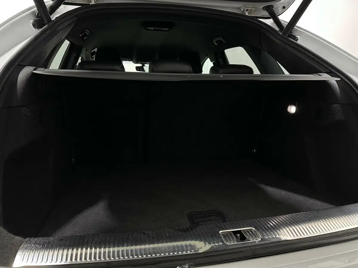 2018-audi-q3-20-tfsi-quattro-black-edition-big-48