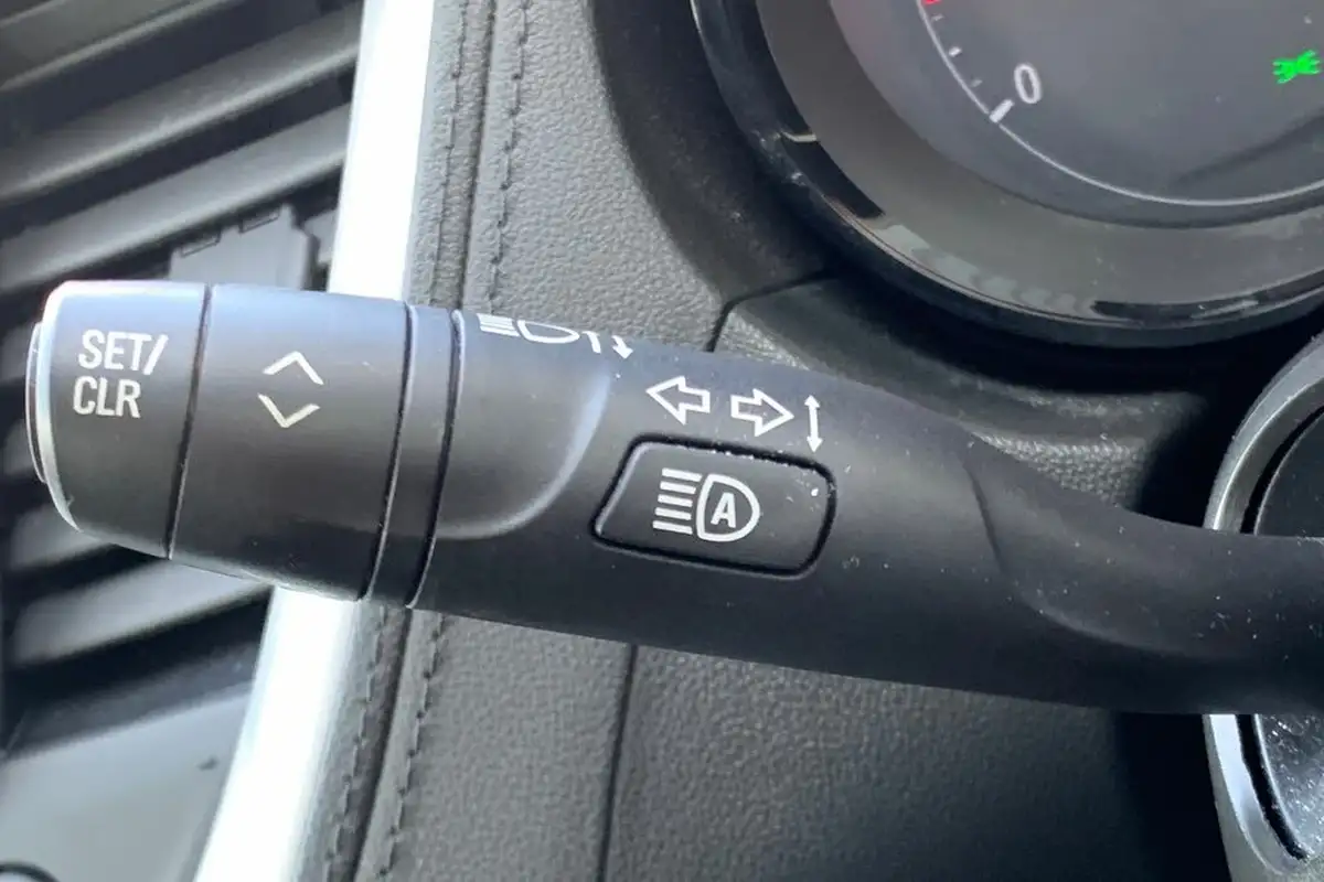 2019-vauxhall-grandland-x-12-se-ss-auto-big-21