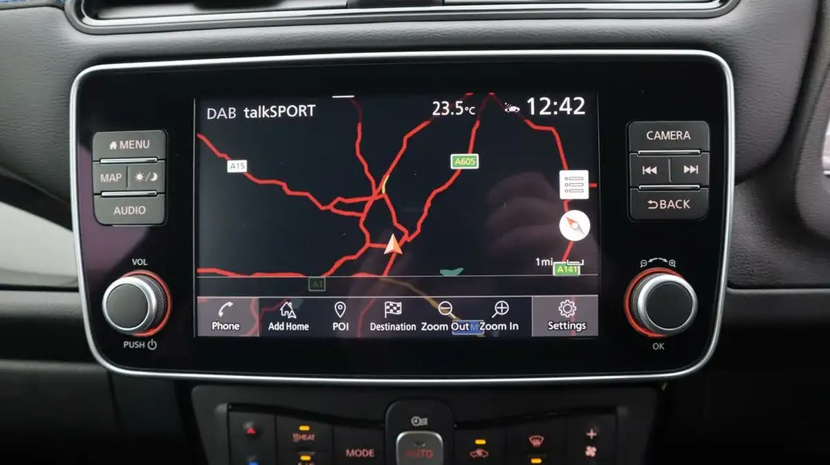 2023-nissan-leaf-e-n-connecta-39kwh-big-11