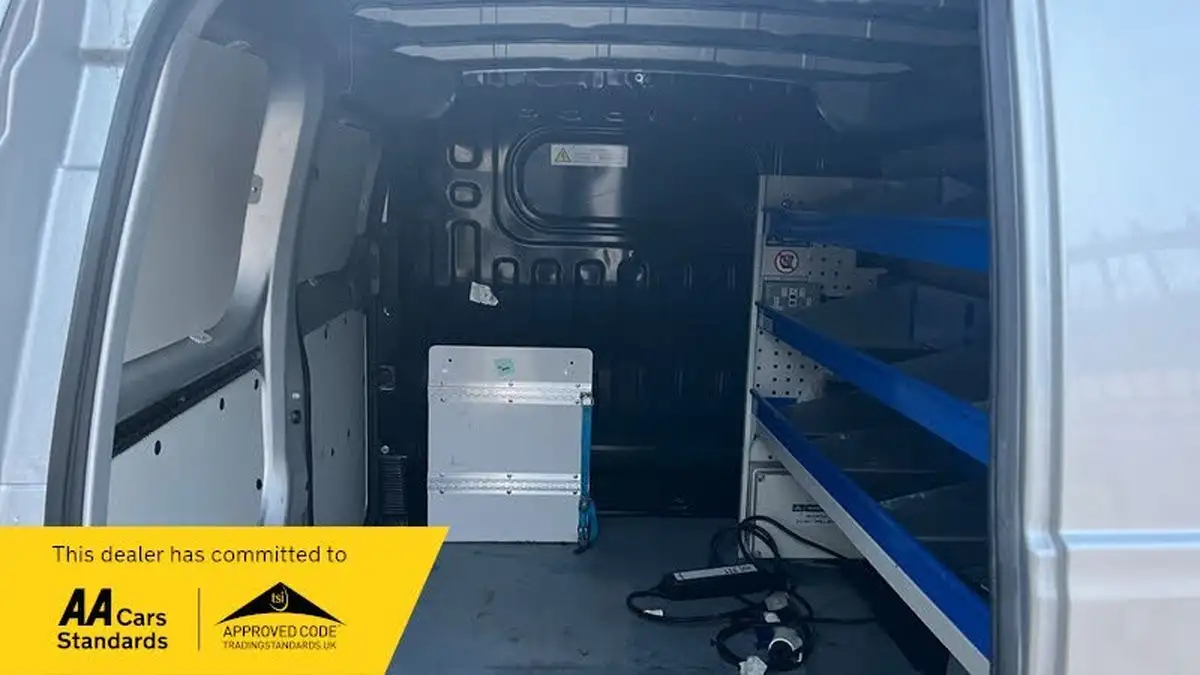 2020-nissan-env200-e-acenta-panel-van-auto-big-10