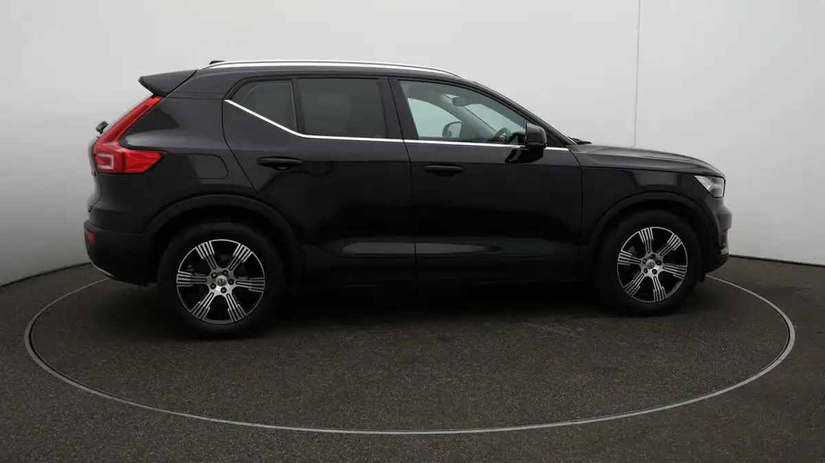 2019-volvo-xc40-20-t4-inscription-awd-big-8