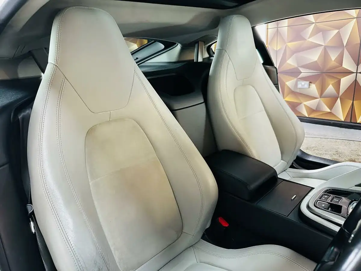 2014-jaguar-f-type-30-v6-coupe-quickshift-big-9