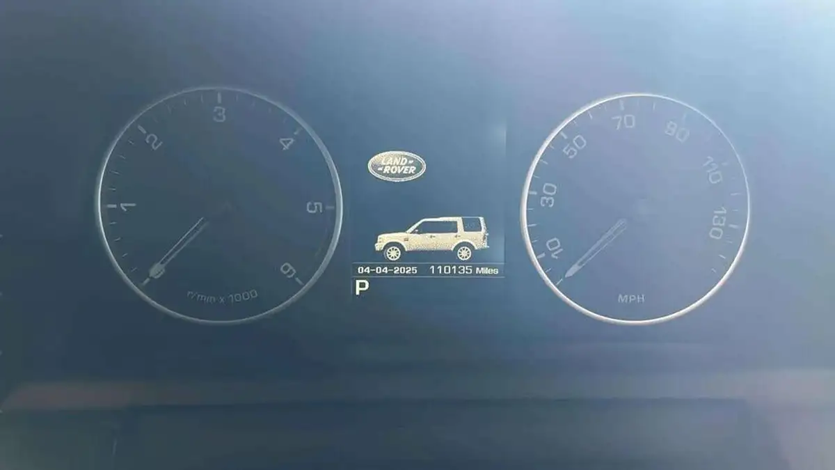 2015-land-rover-discovery-4-30-sd-v6-se-tech-big-32