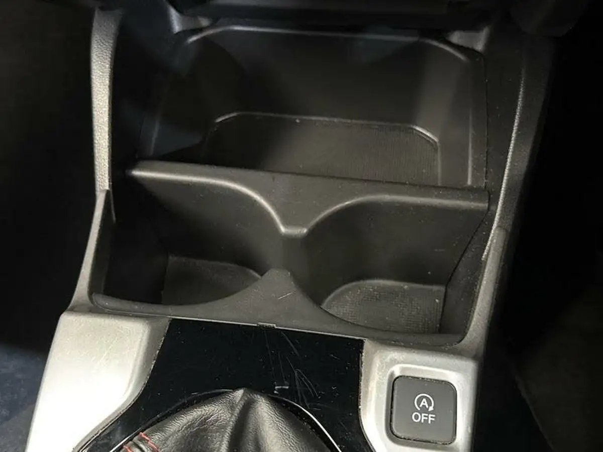 2018-honda-jazz-15-i-vtec-sport-big-18