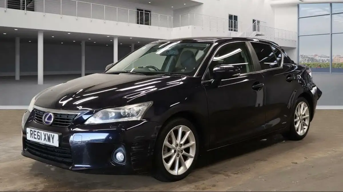 2011-lexus-ct-200h-18-se-l-premier-big-1