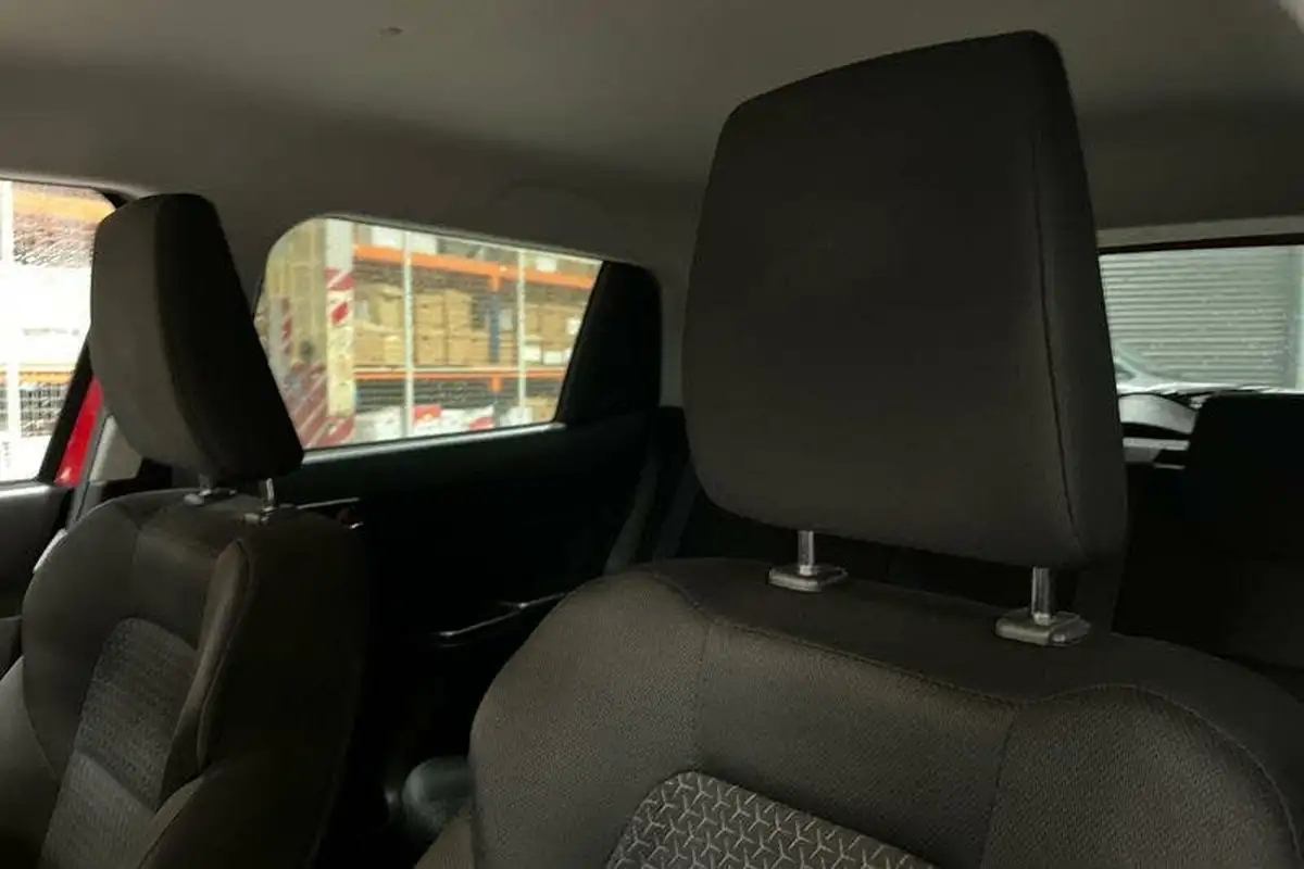 2017-suzuki-swift-10-boosterjet-sz-t-big-18