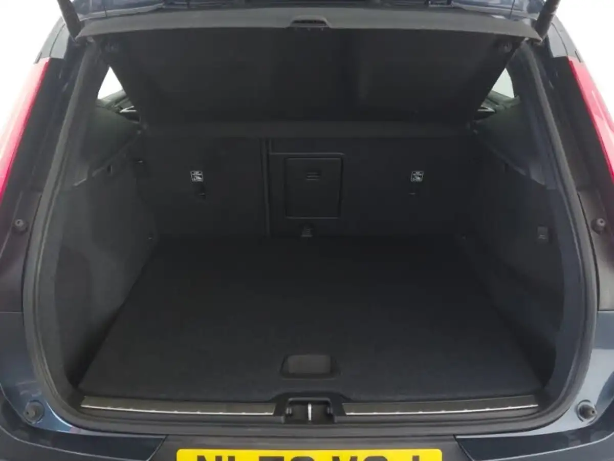 2020-volvo-xc40-15-t3-inscription-big-7
