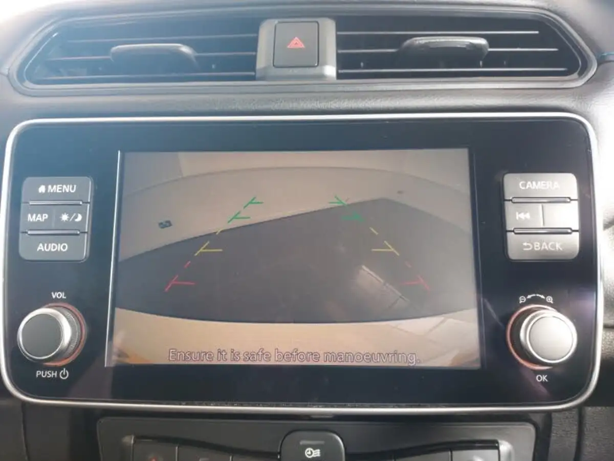 2019-nissan-leaf-e-acenta-big-12