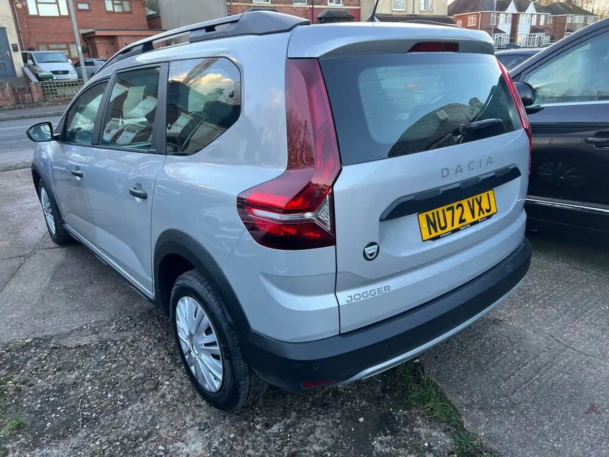 2022-dacia-jogger-10-tce-essential-big-5