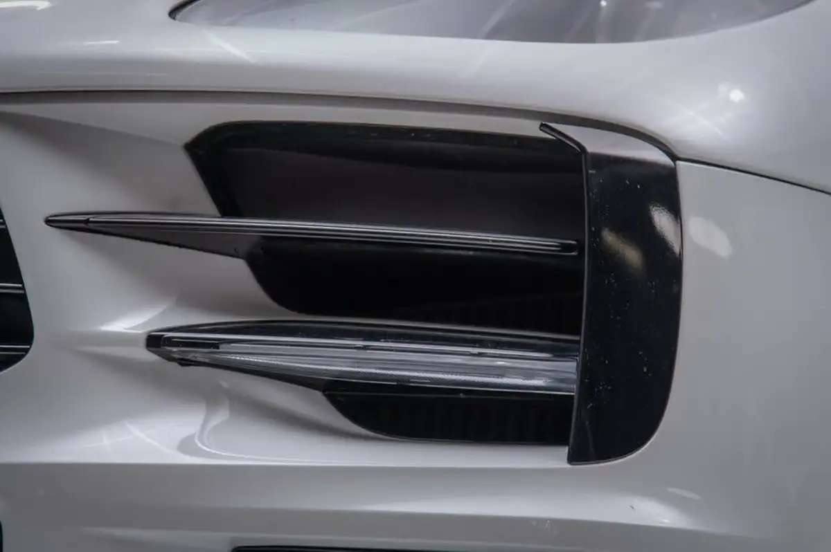 2020-porsche-macan-30-v6-s-big-51