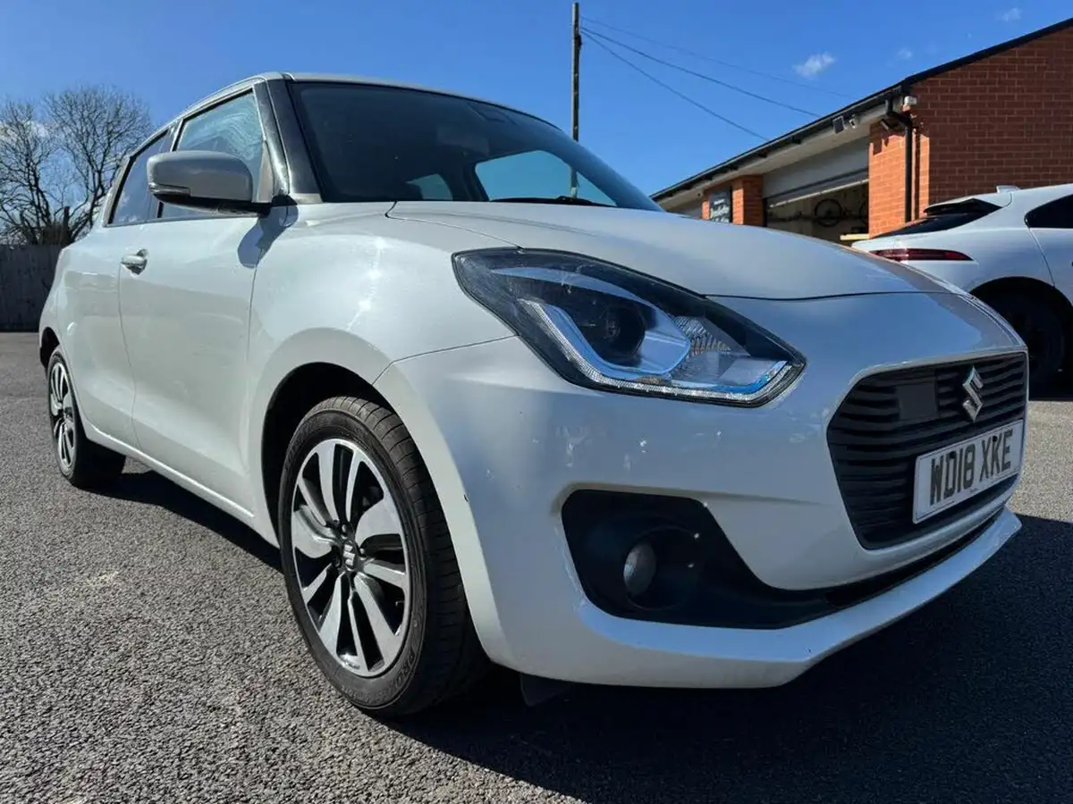 2018-suzuki-swift-10-boosterjet-sz5-111ps-shvs-big-1